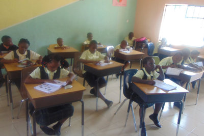 kids reading their books